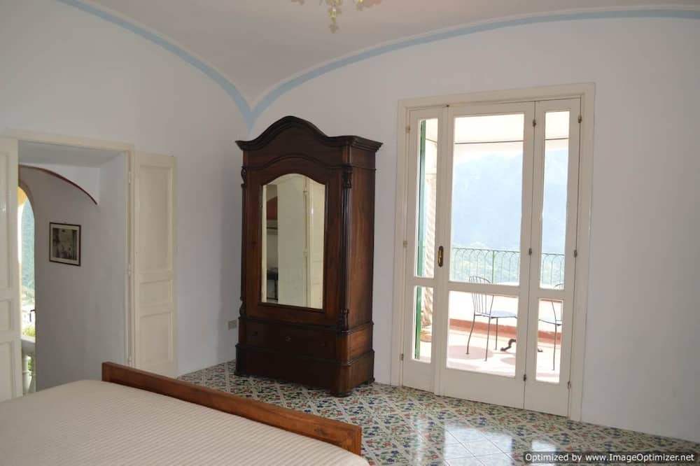 Photo of Bedroom in Scala