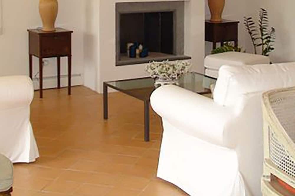 Photo of Livingroom in Raito