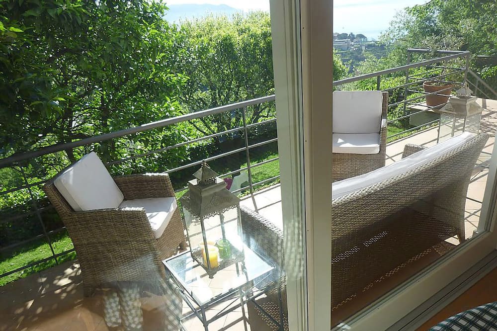 Photo of Patio Balcony in Raito