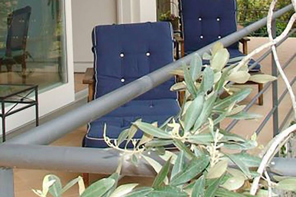 Photo of Patio Balcony in Raito