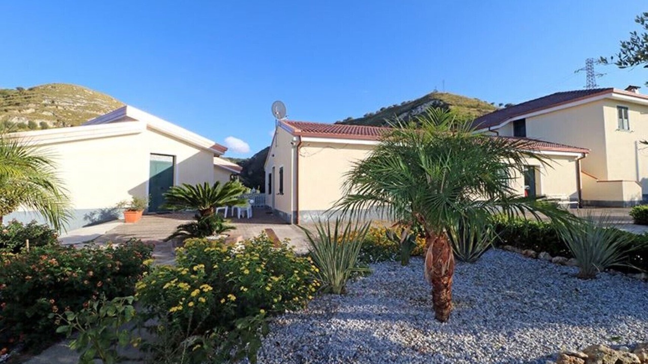 Photo of Buildings in Gasponi