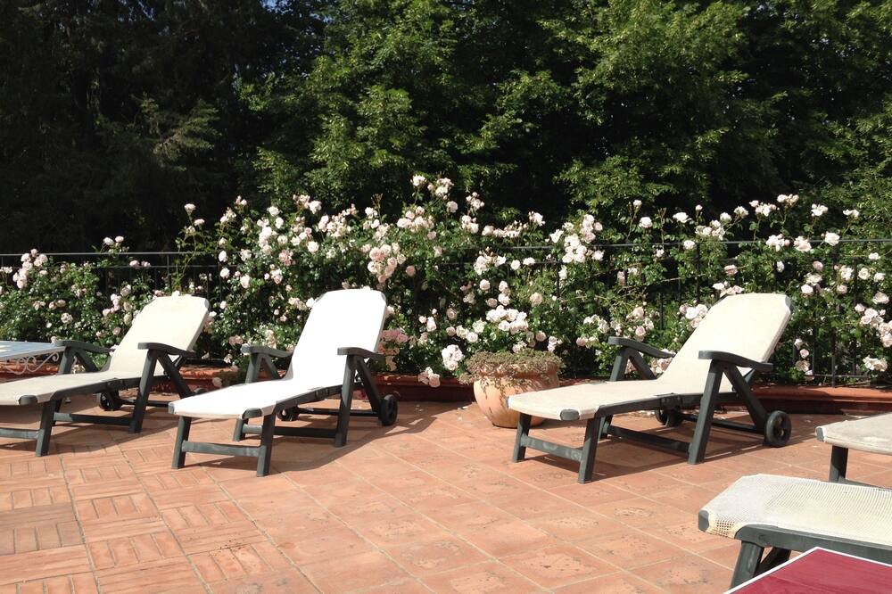 Photo of Patio Balcony in Nola
