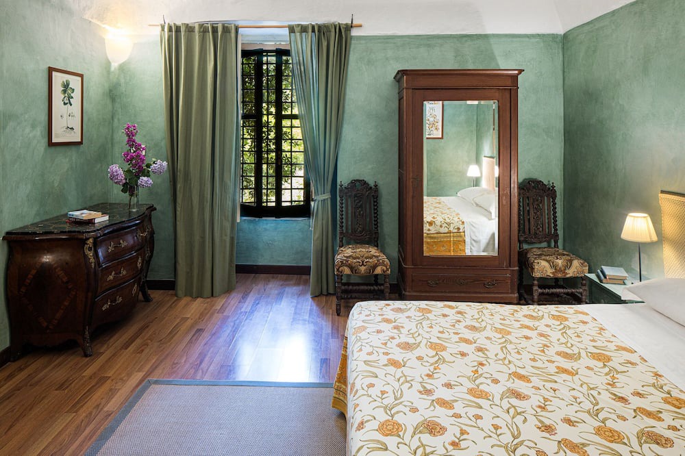 Photo of Bedroom in Nola