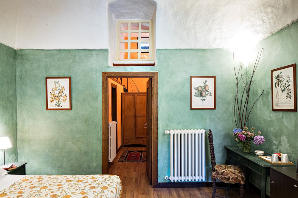 Photo of Bedroom in Nola