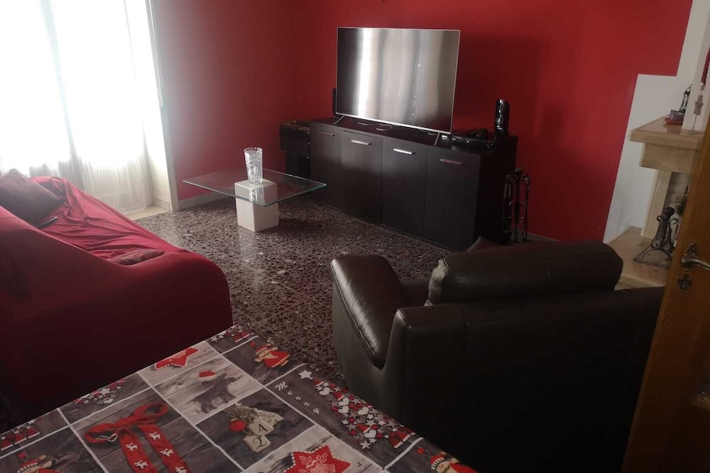 Photo of Livingroom in Capua