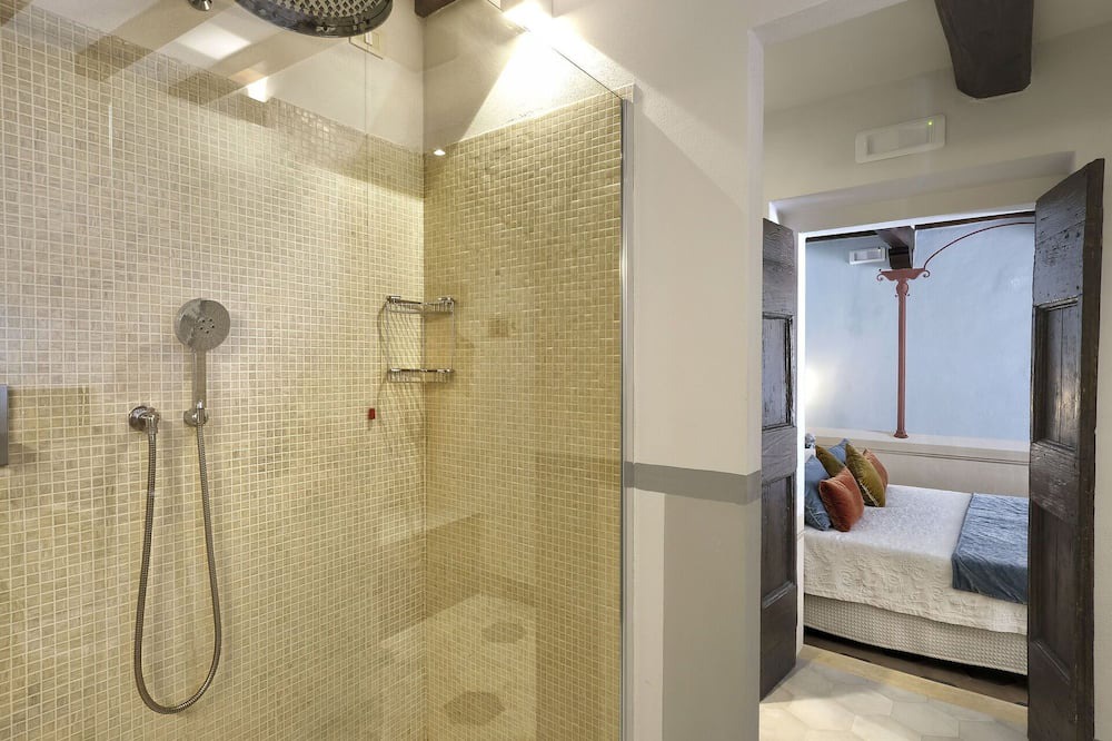 Photo of Bathroom in Sodo