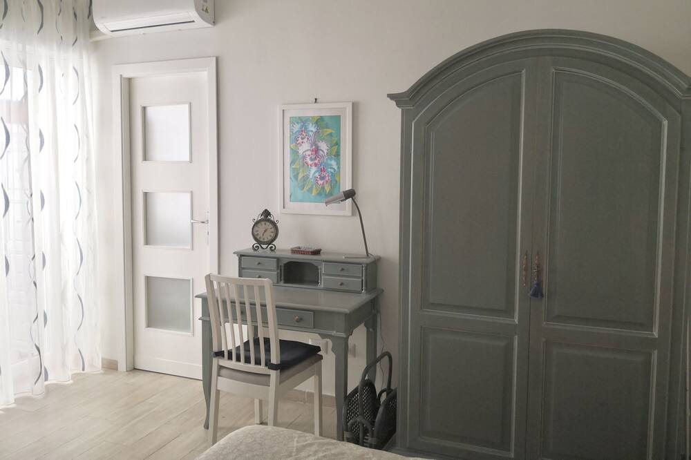 Photo of Bedroom in Rione Alto