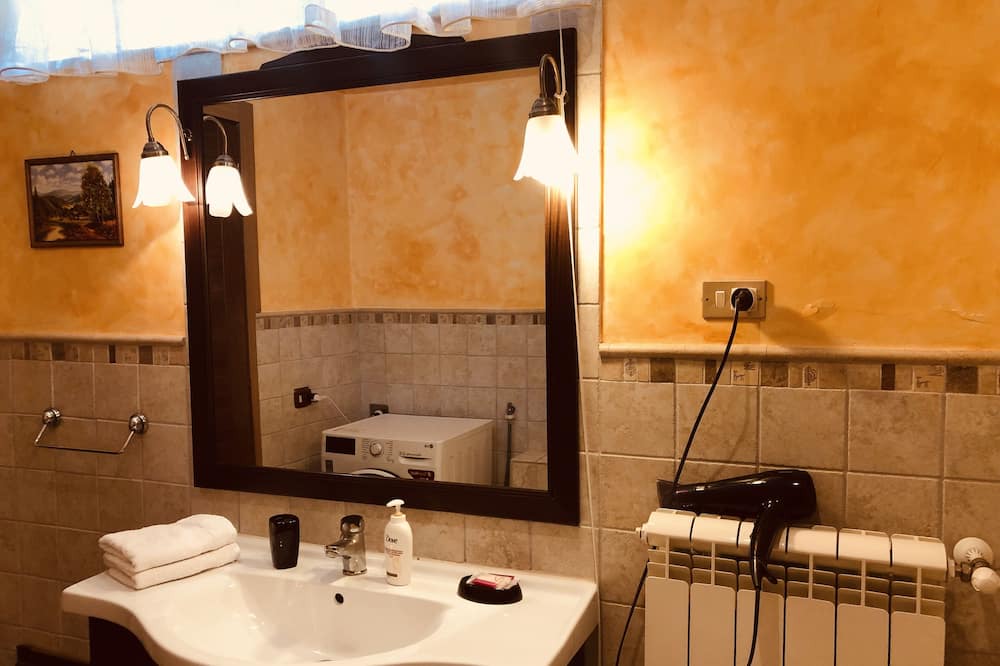 Photo of Bathroom in Aquino