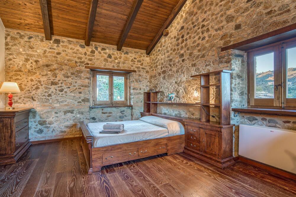 Photo of Bedroom in Montepaone Lido