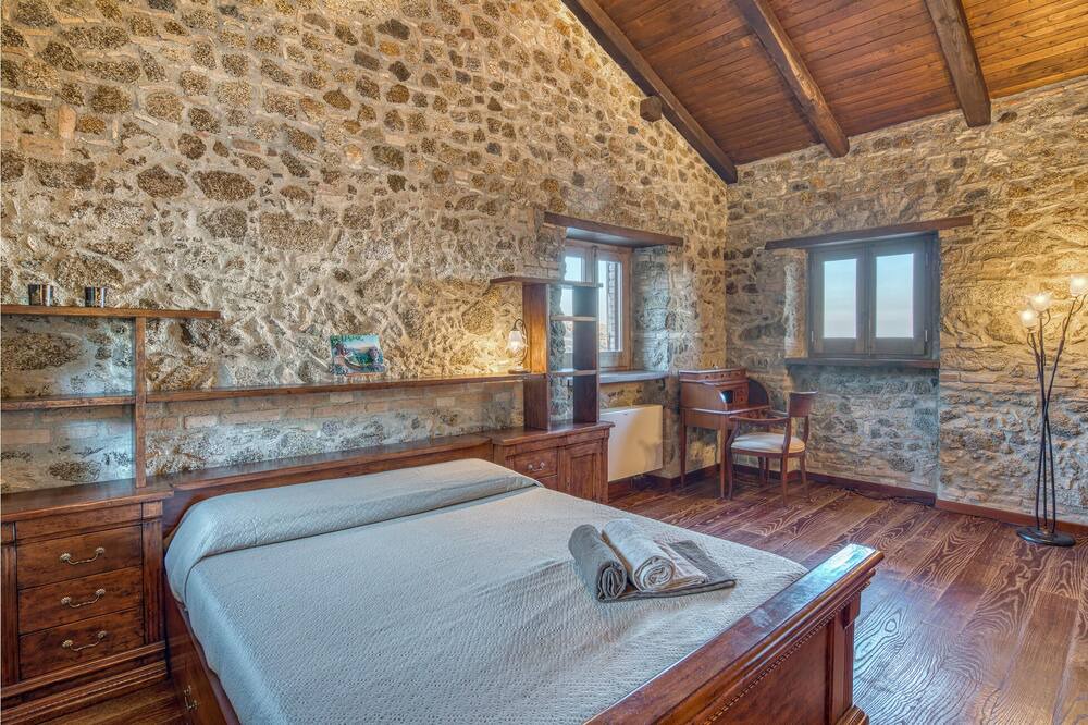 Photo of Bedroom in Montepaone Lido