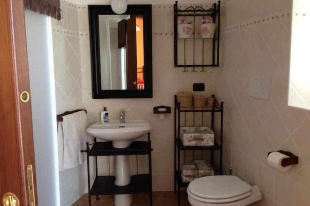 Photo of Bathroom in Scapoli