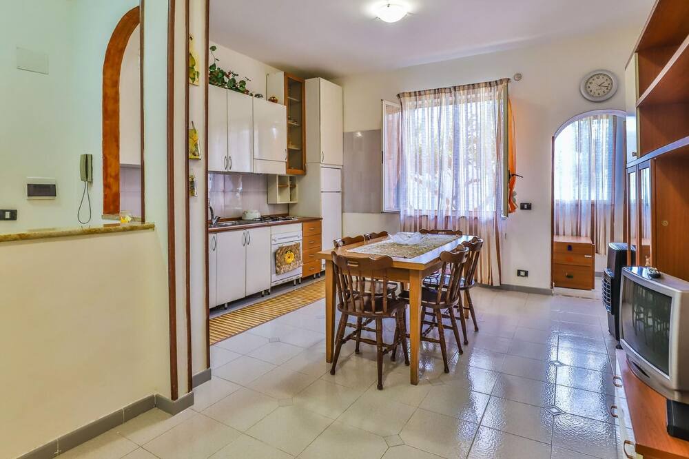 Photo of Kitchen in Piazza-Tralia-Pendolo