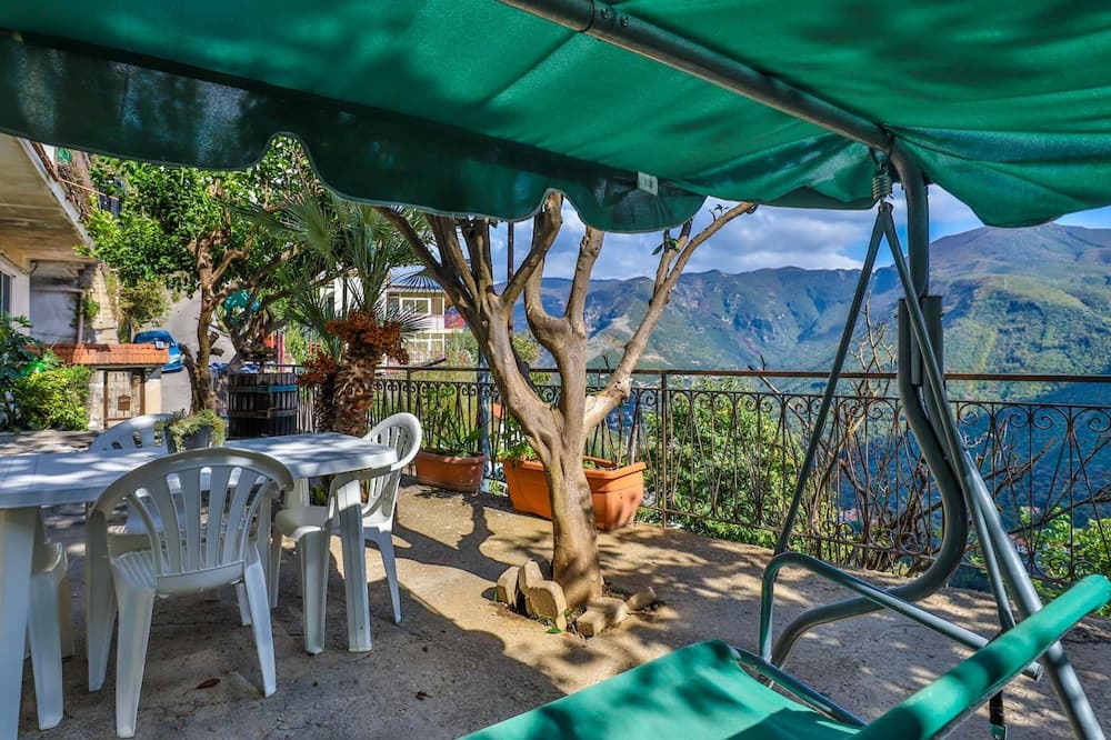 Photo of Patio Balcony in Piazza-Tralia-Pendolo