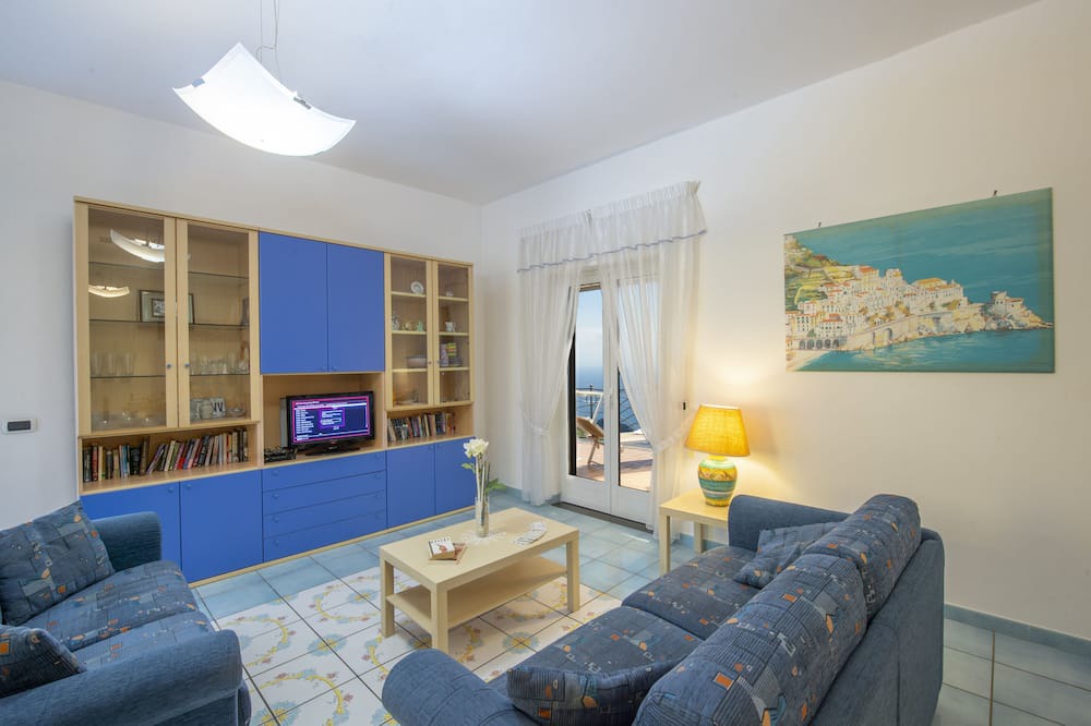 Photo of Livingroom in Furore