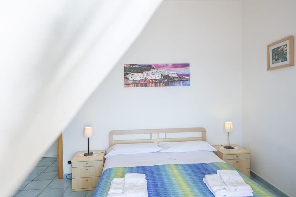 Photo of Bedroom in Furore