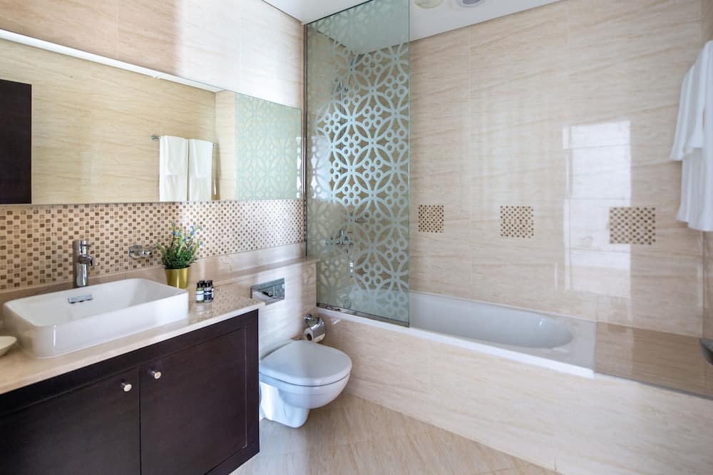Photo of Bathroom in Trade Centre 1