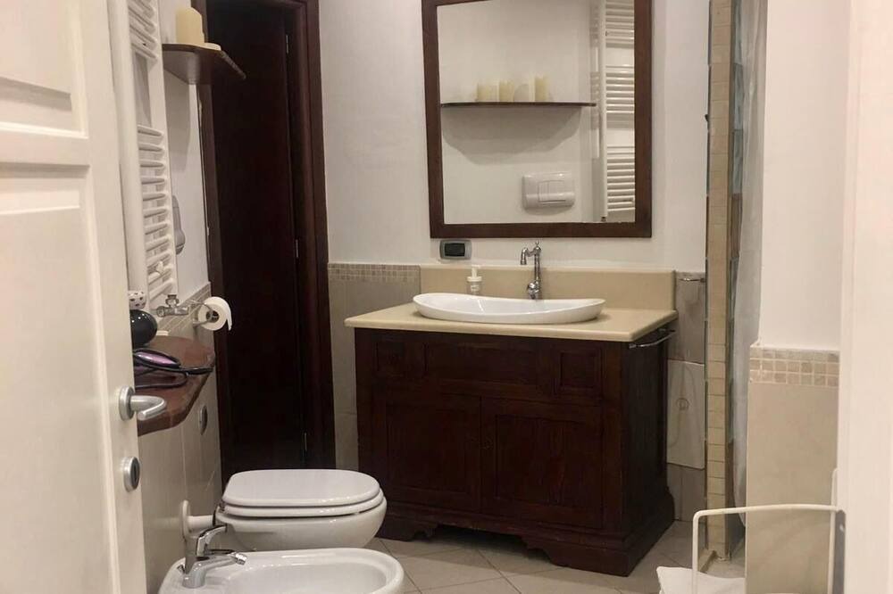 Photo of Bathroom in Mergellina