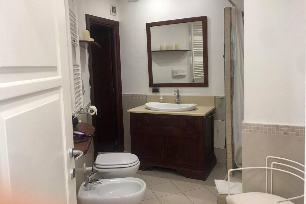 Photo of Bathroom in Mergellina