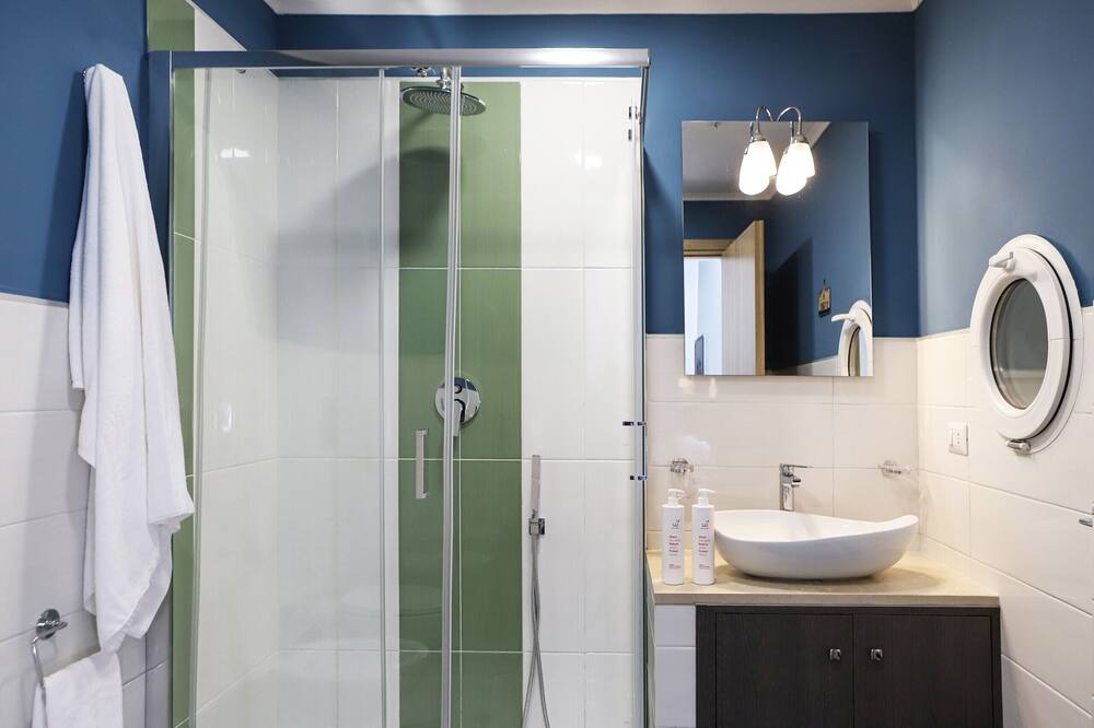 Photo of Bathroom in Quartieri Spagnoli