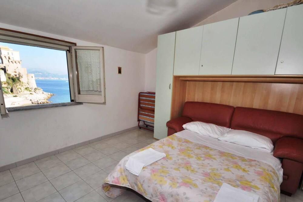 Photo of Bedroom in Cetara