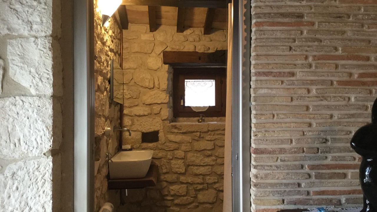 Photo of Bathroom in Abbateggio