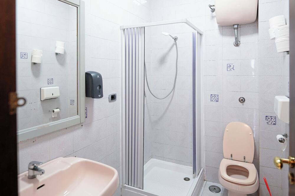 Photo of Bathroom in Naples