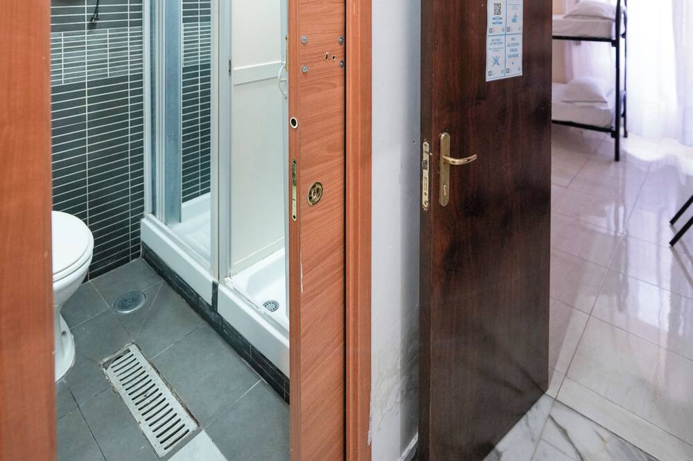 Photo of Bathroom in Naples