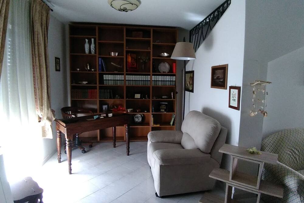 Photo of Livingroom in Minturno