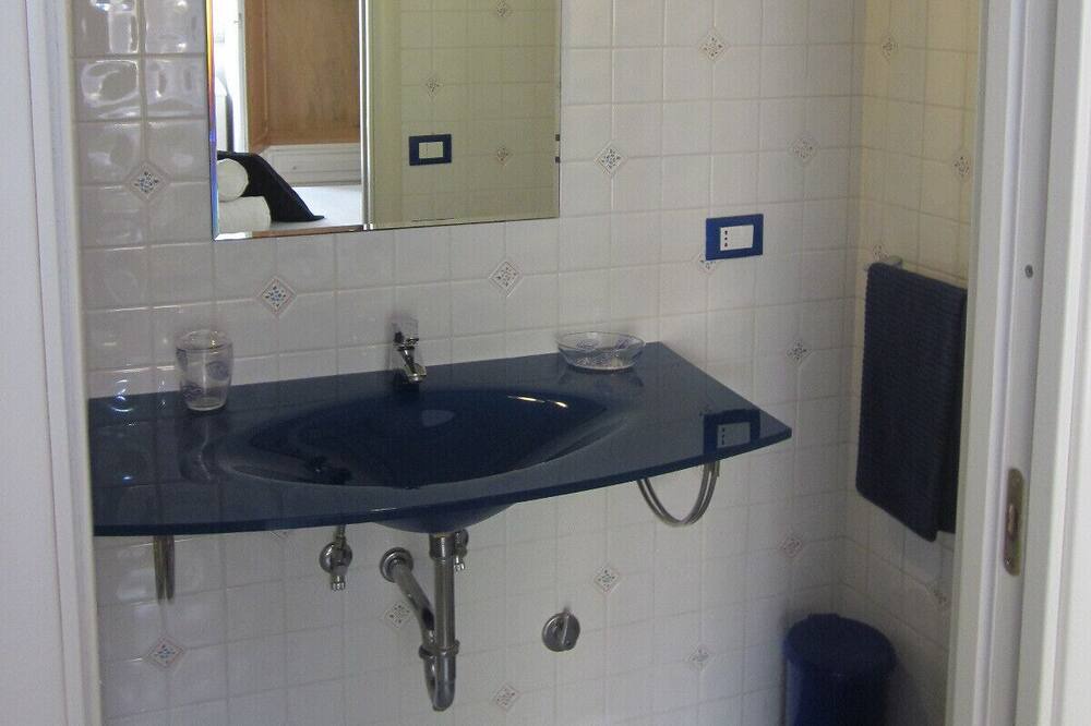 Photo of Bathroom in Meta