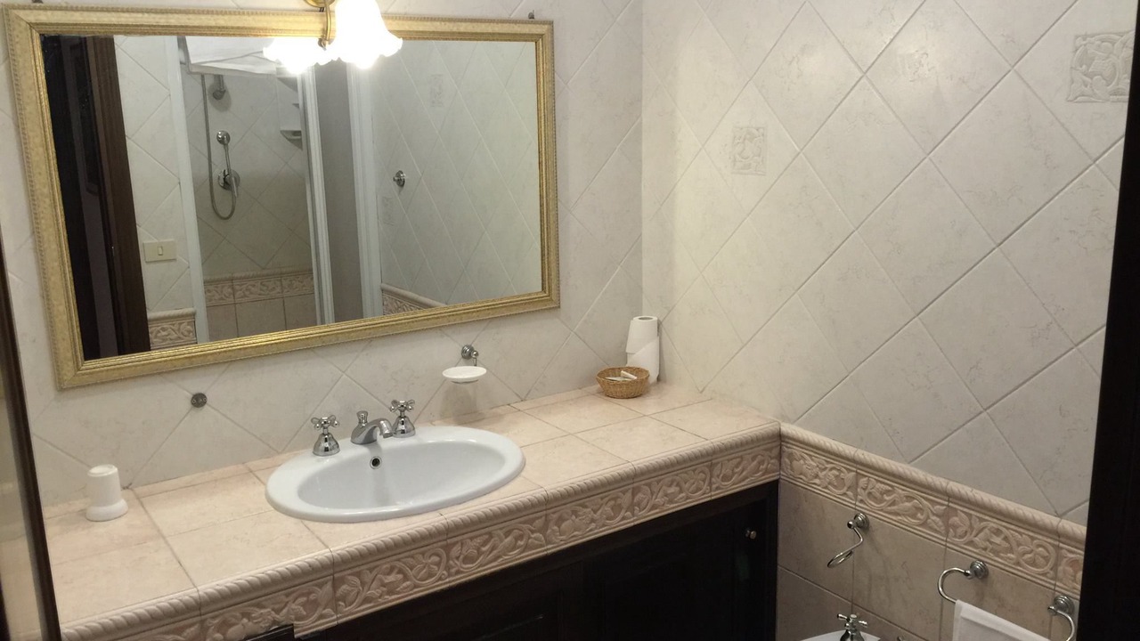Photo of Bathroom in Subiaco