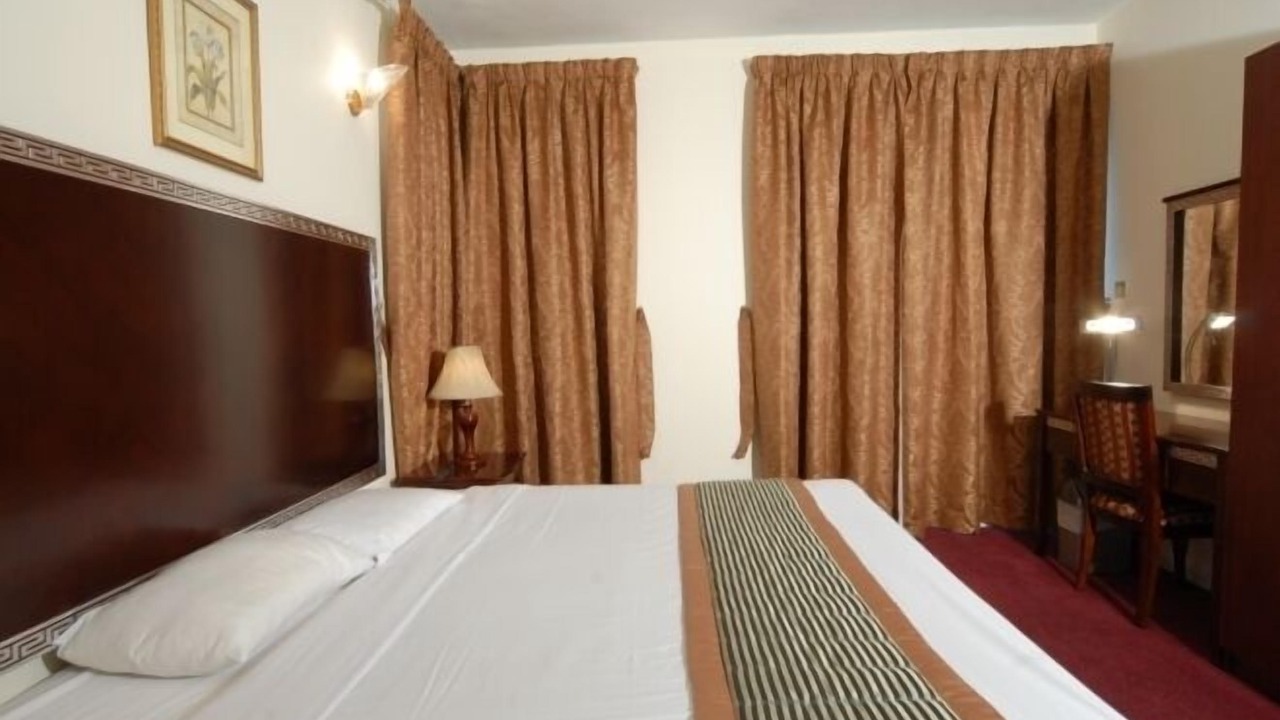 Photo of Bedroom in Al Muraqqabat