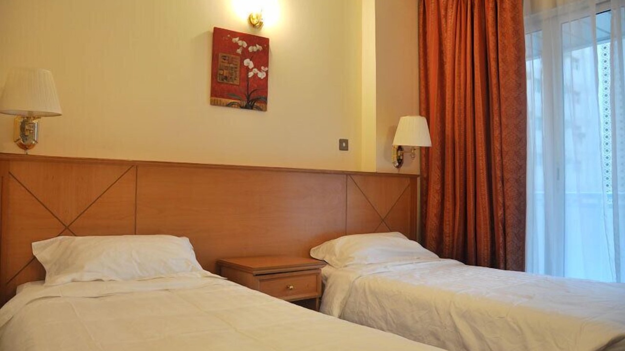 Photo of Bedroom in Al Muraqqabat
