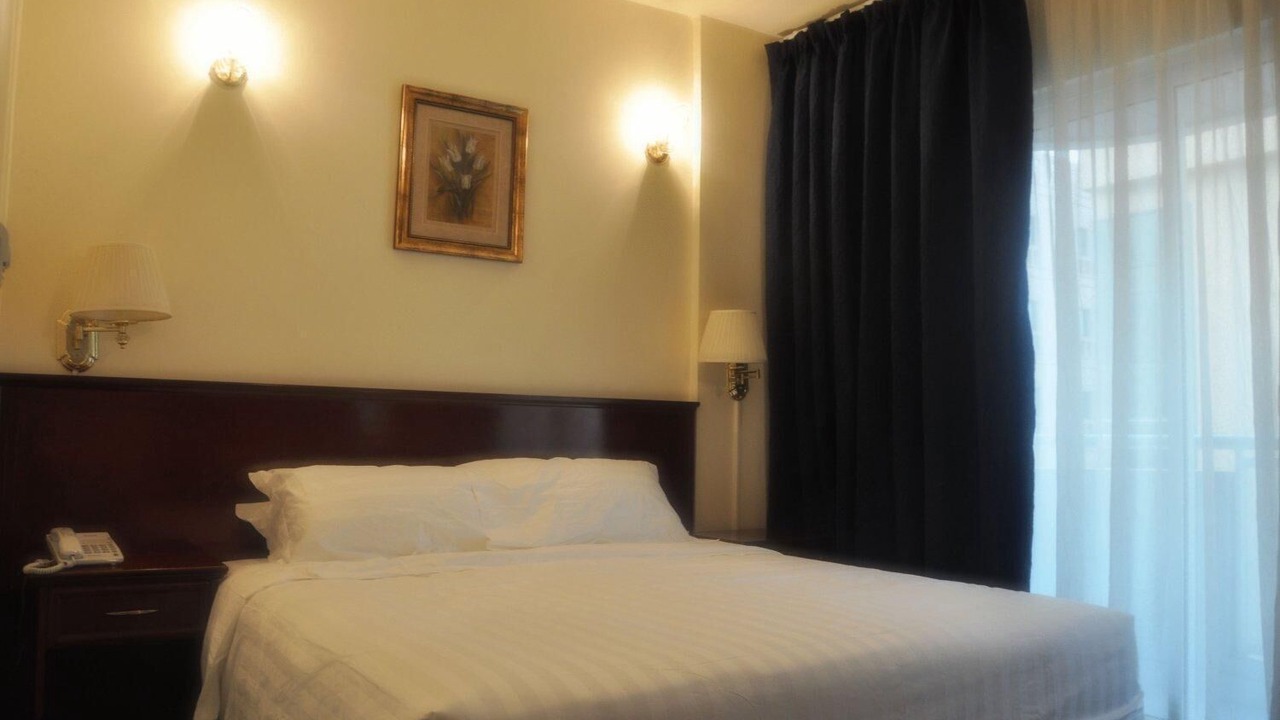 Photo of Bedroom in Al Muraqqabat