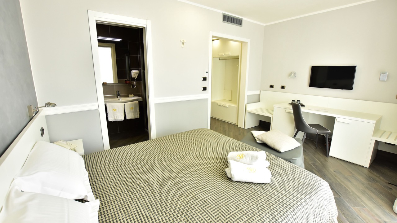Photo of Bedroom in Torre del Greco