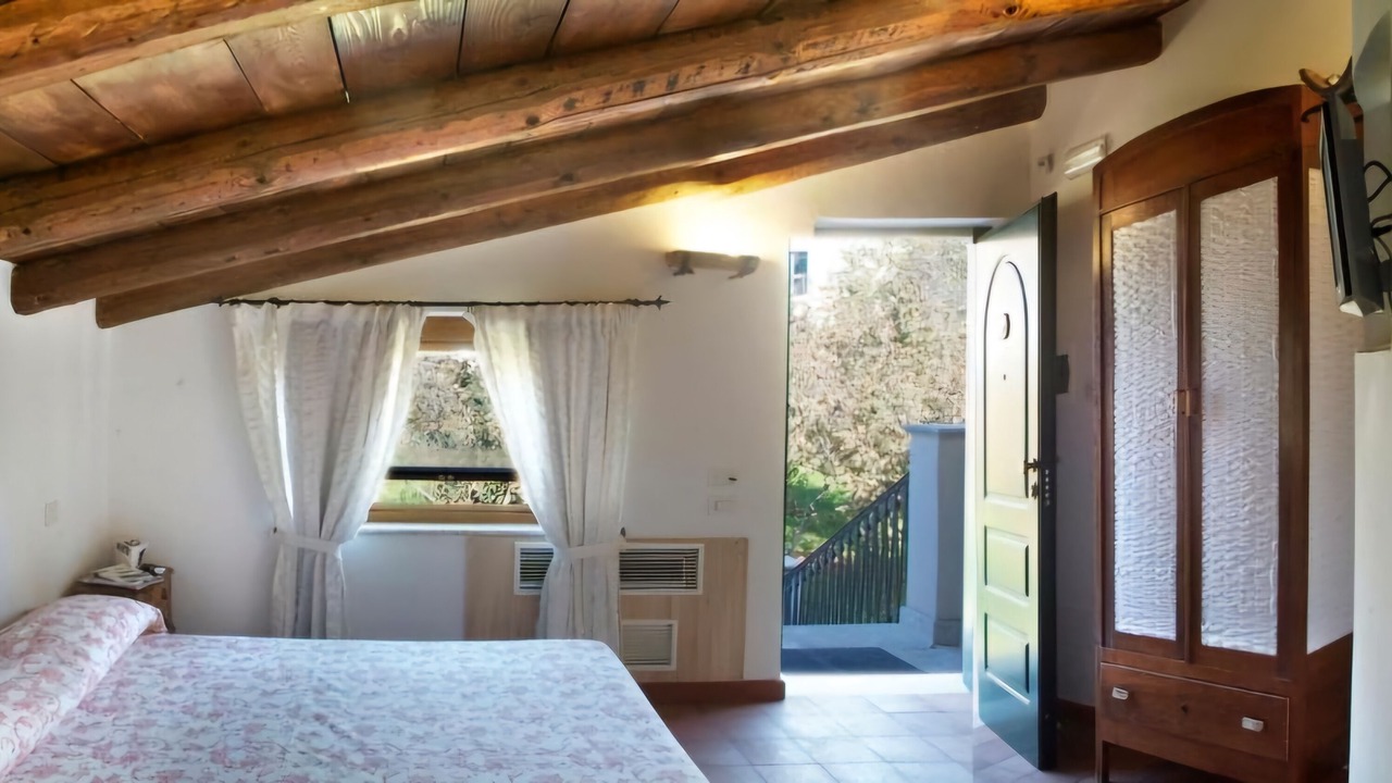 Photo of Bedroom in San Cipriano Picentino