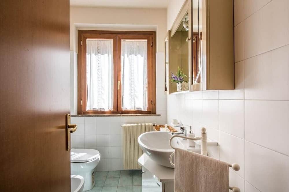 Photo of Bathroom in Gaiole in Chianti