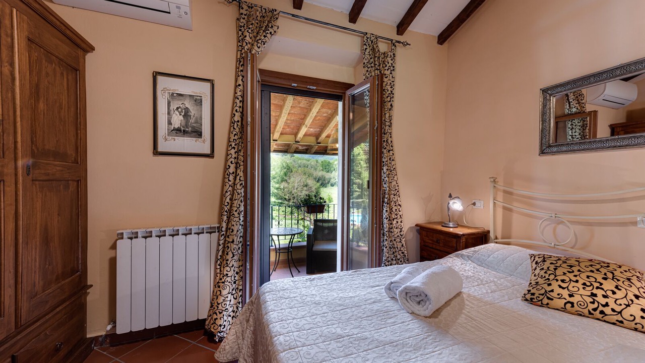 Photo of Bedroom in Gaville
