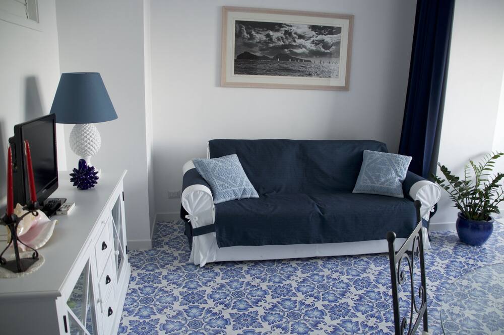 Photo of Livingroom in Marina Grande