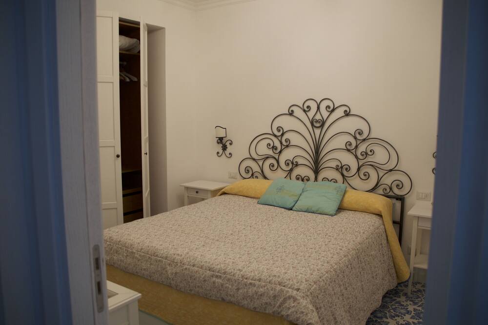 Photo of Bedroom in Marina Grande