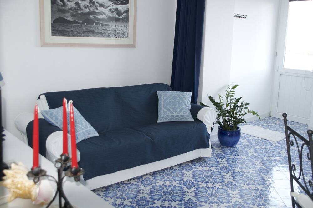 Photo of Livingroom in Marina Grande