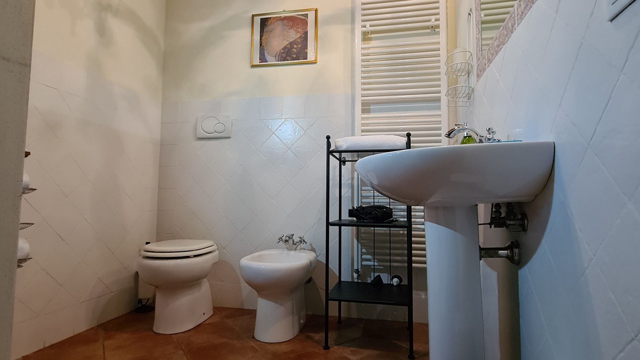 Photo of Bathroom in Camucia