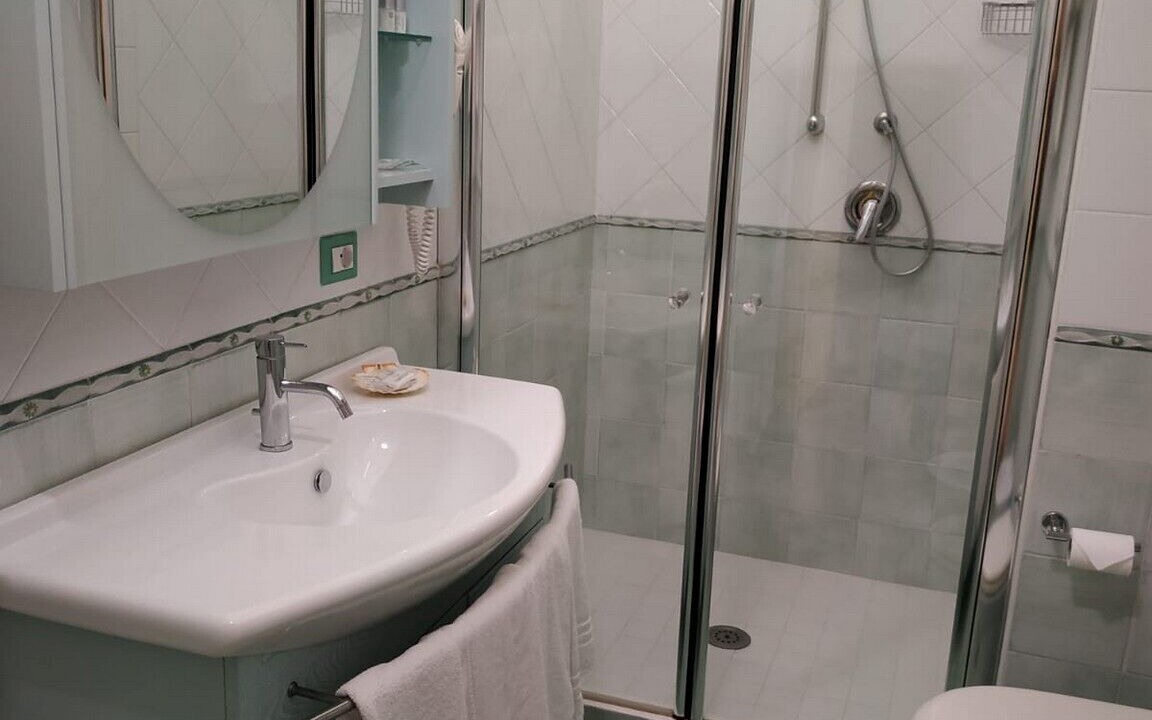 Photo of Bathroom in Naples
