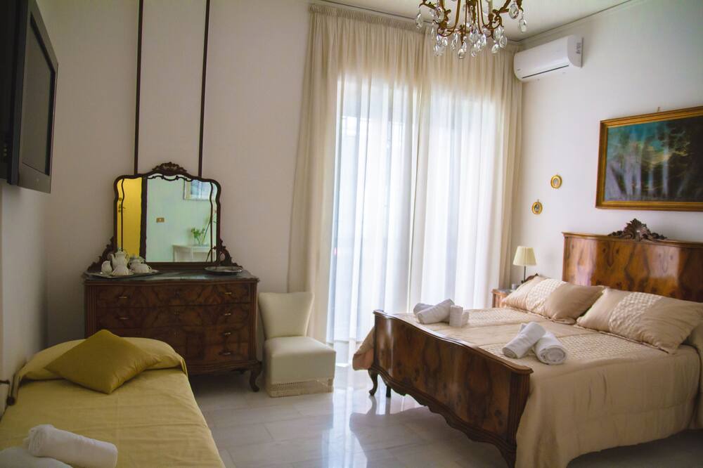 Photo of Bedroom in Arenella