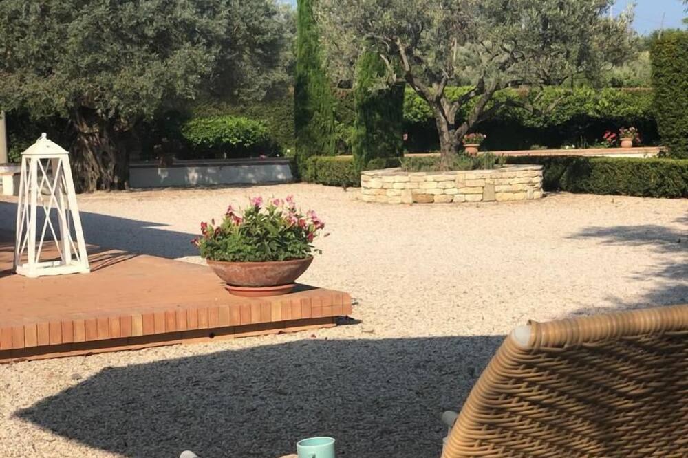 Photo of Patio Balcony in Locri