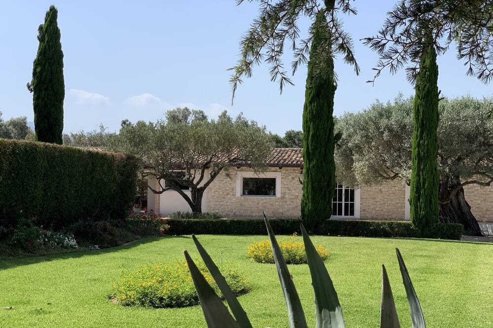 Photo of Outdoor in Locri