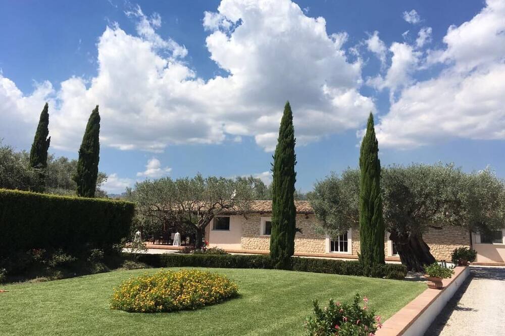 Photo of Outdoor in Locri