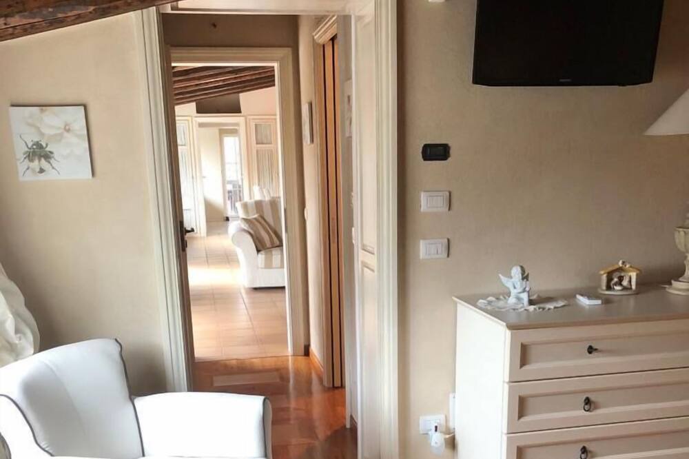 Photo of Bedroom in Locri