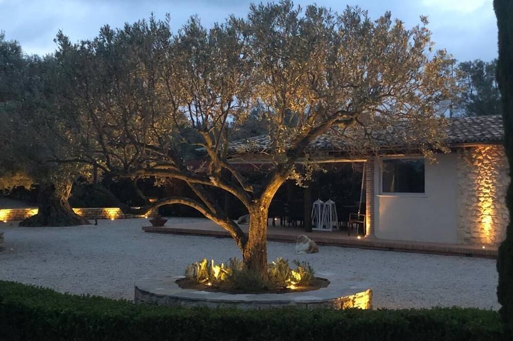Photo of Outdoor in Locri