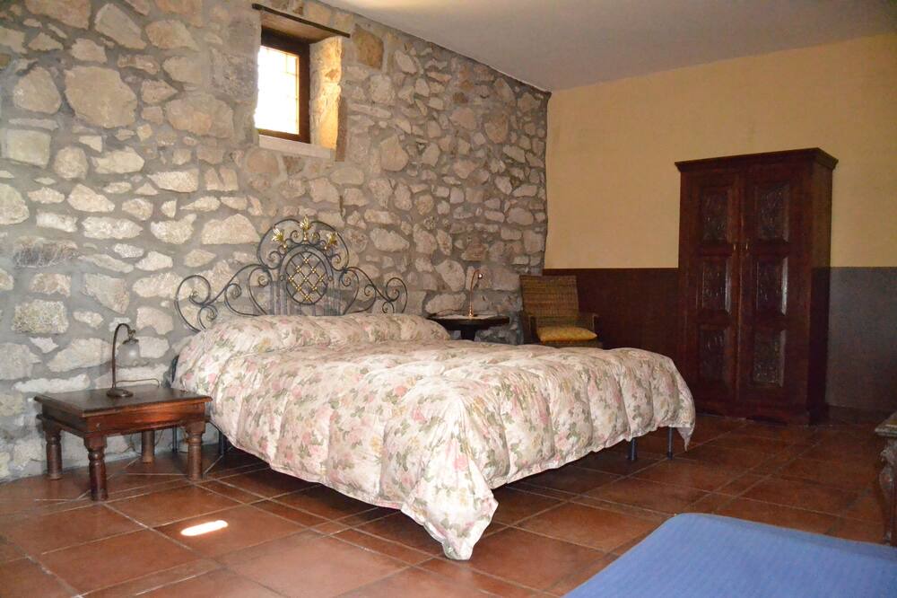 Photo of Bedroom in Castel Campagnano