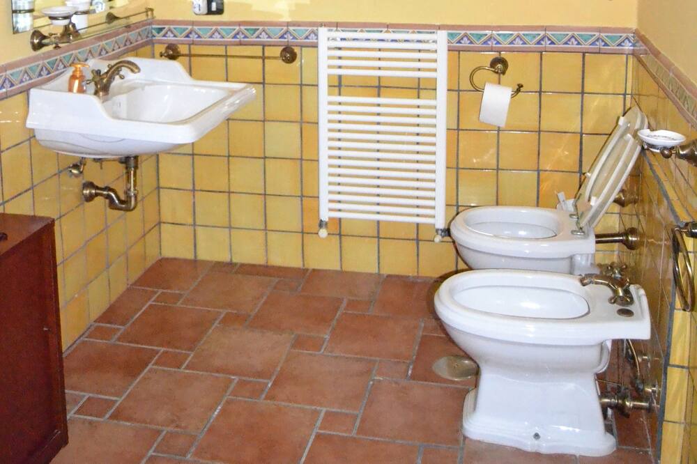 Photo of Bathroom in Castel Campagnano